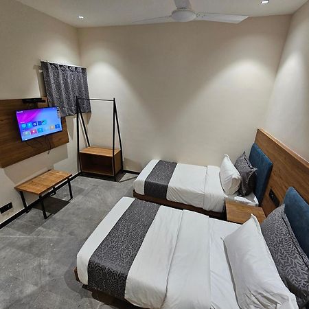 Hotel Nova Palm راجكوت المظهر الخارجي الصورة
