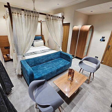 Hotel Nova Palm راجكوت المظهر الخارجي الصورة