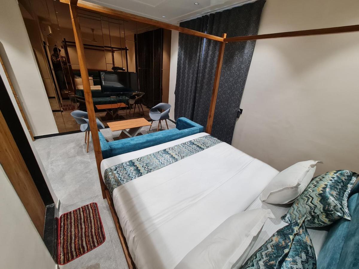 Hotel Nova Palm راجكوت المظهر الخارجي الصورة