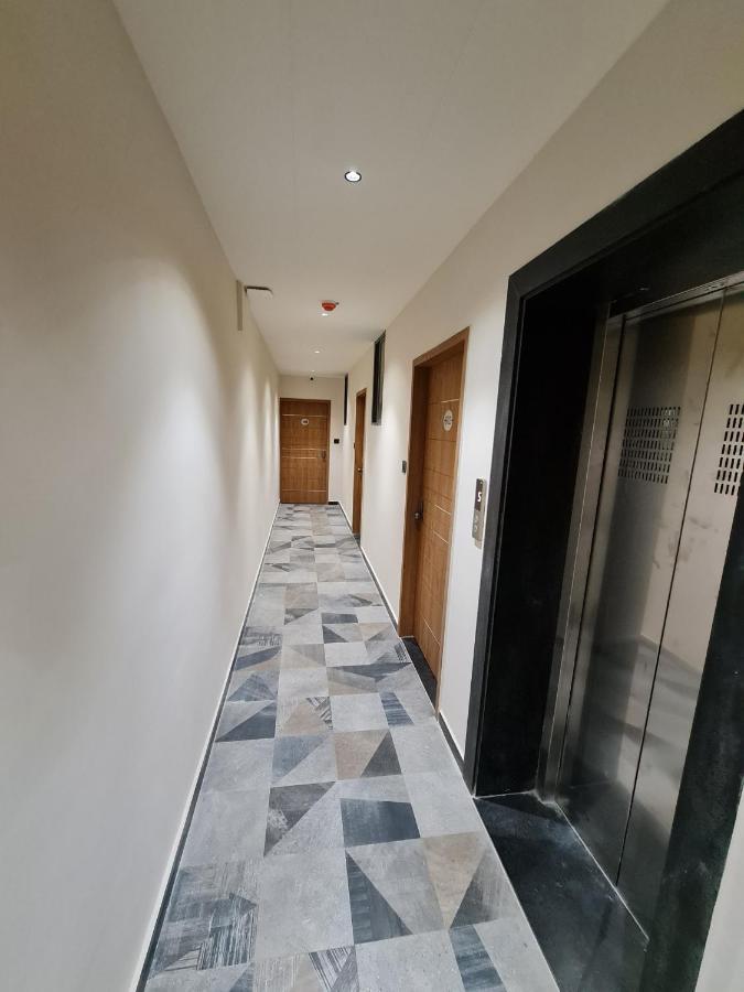 Hotel Nova Palm راجكوت المظهر الخارجي الصورة