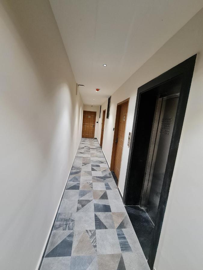 Hotel Nova Palm راجكوت المظهر الخارجي الصورة