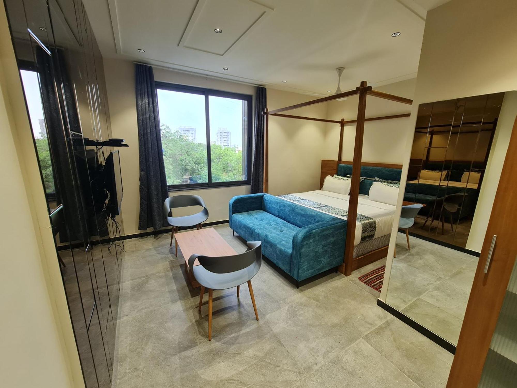 Hotel Nova Palm راجكوت المظهر الخارجي الصورة